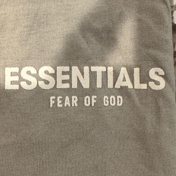 *BRAND NEW WITH TAGS* Essentials Fear of God 'Essentials' Women's XXL Tee - Picture 4 of 8